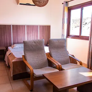 Lakis Court Апартаменты Ларнака