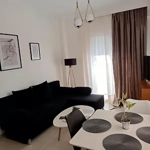 https://3-min-from-central-station-no2.hotels-of-thessaloniki.com